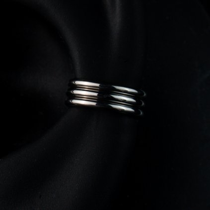 Titanový kroužek Trior