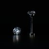 Titanový labret piercing s čirým kamínkem swarovski