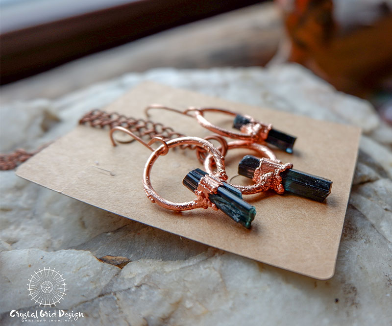 Přívěsek a náušnice s turmalíny