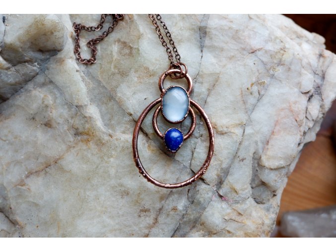 Přívěsek s měsíčním kamenem a lapis lazuli