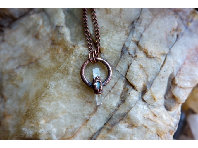 Přívěsek s akvamarínem, křišťálem a andským opálem