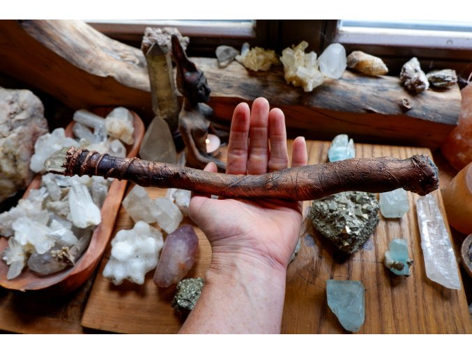 Smrková hůlka s citrínem, záhnědou, zirkonem a granáty