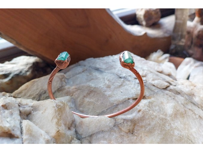 Náramek se zeleným turmalínem vel.16-17cm