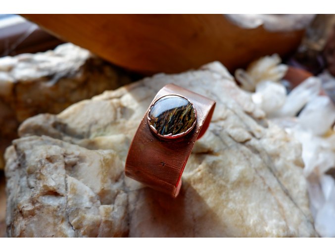 Náramek s pietersitem