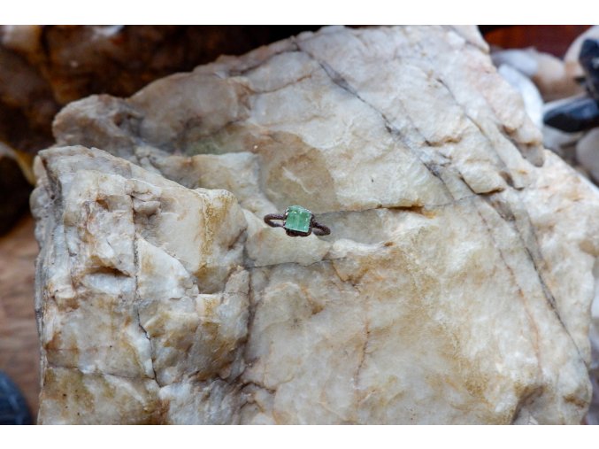 Prsten se zeleným turmalínem vel. 59