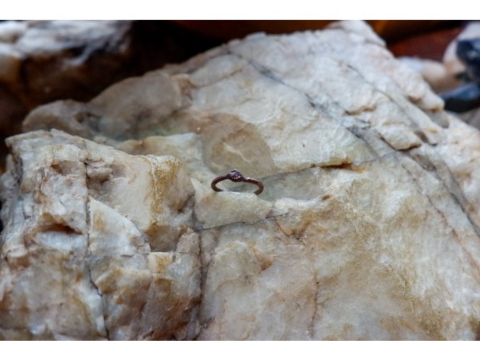 Prsten s diamantem vel. 51