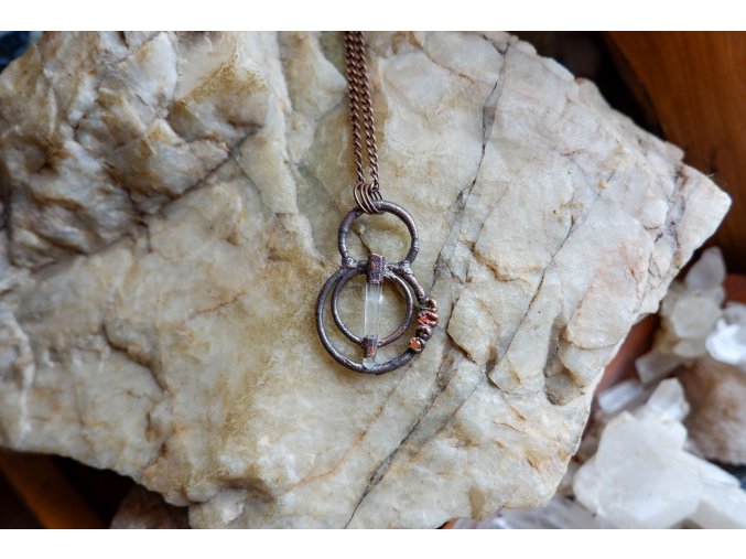 Přívěsek s laserovým křišťálem, peridotem, dravitem, vanadinitem a žlutým aventurínem