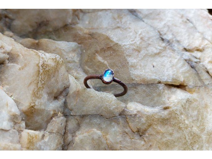 Prsten s labradoritem vel. 57