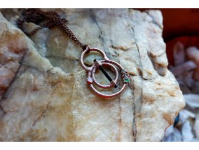 Přívěsek s morganitem, skorylem a smaragdem