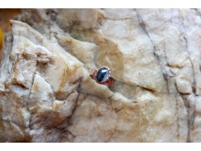 Prsten s křišťálem s inluzí skorylu vel.55