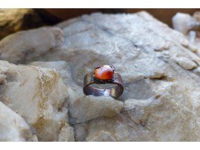 Prsten s karneolem vel. 57-58