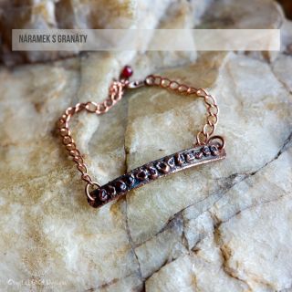 Granát je kámen, který oplývá silně magnetickou energií. Zvyšuje naši schopost si do života přitahovat to, co potřebujeme,...