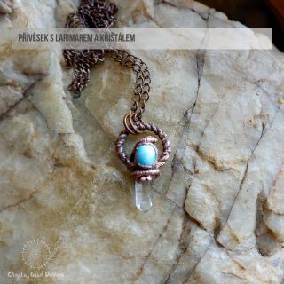 Jednou ze schopností larimaru je zprůzračnit naše emoce, takže nezakalují naše vnímání situace/pravdy. Obzvlášť pokud fakt...