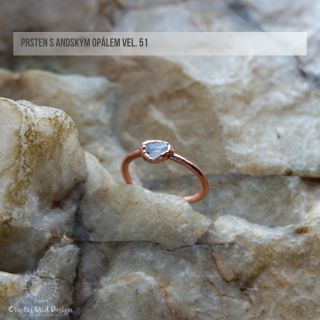 Ač krásné, energeticky jsou opály často přehlédnutelné kameny. Protože jejich energie není krystalická, není ostrá, rázná...