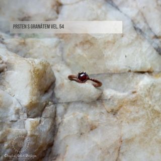 Granát má vcelku velký záběr. Pomáhá nám nejen více aktivovat kořenovou čakru, ale tam to nekončí. Skrze něj se můžeme...