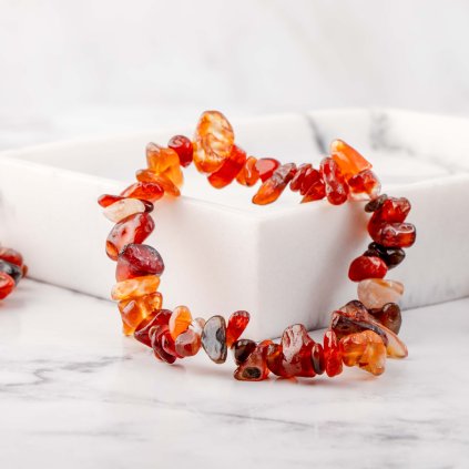 Červený Achát náramek na ruku klasický sekaný crystalmineral.cz krystaly minerály červené 9837