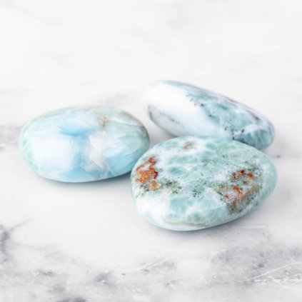 69 28 larimar tromlovaný krystal crystalmineral.cz internetový obchod s krystaly a minerály 1103
