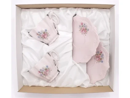 šálky na kávu růžový porcelán