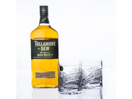 Tullamore D.E.W. s broušenými sklenicemi v dárkové krabičce