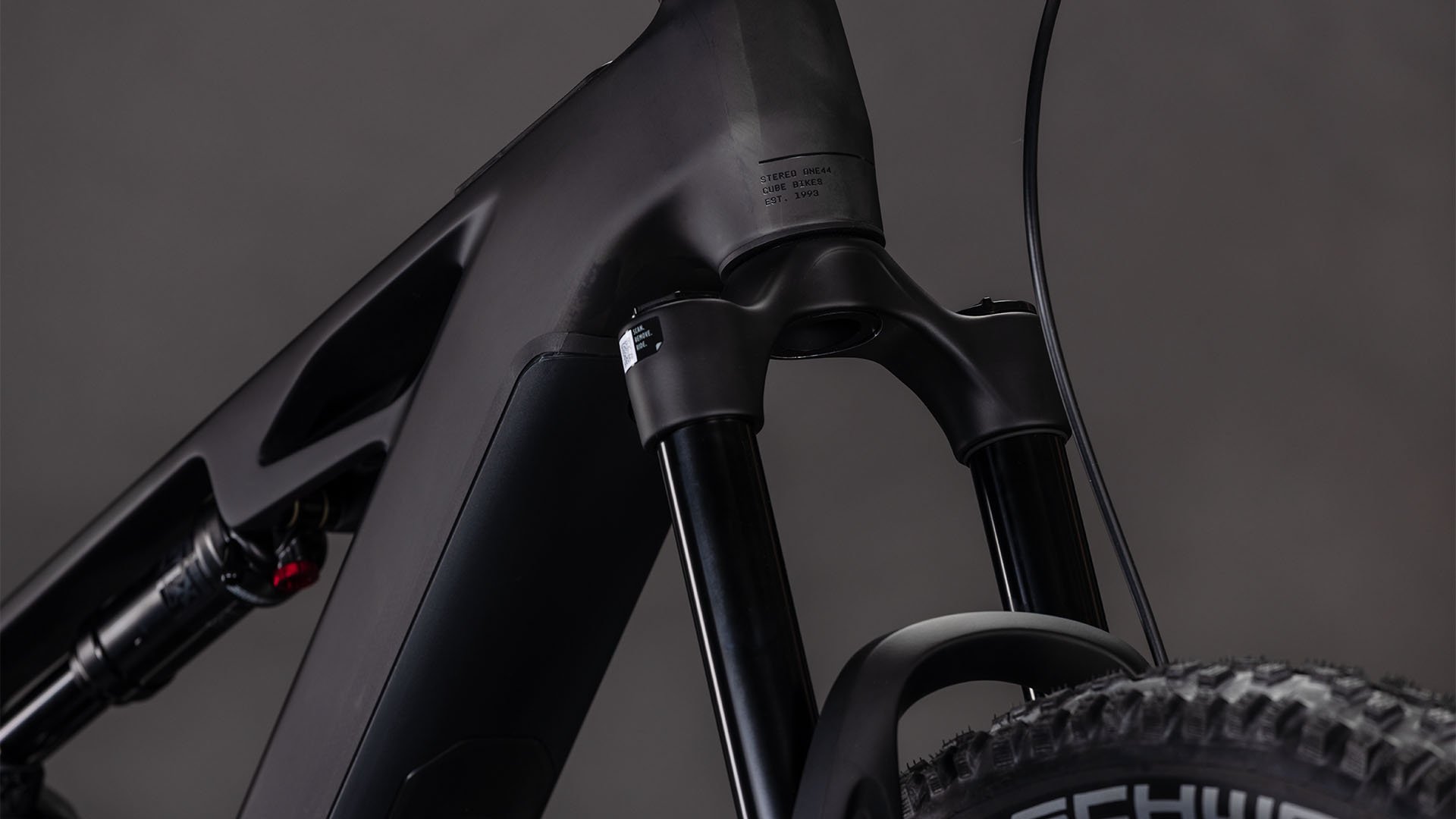 Cube Stereo Hybrid ONE44 HPC Race 800 blackline