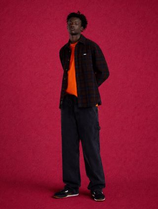 🖤 Clean look. Skate DNA. Anthony Van Engelen. 🛹 Vans AVE 2.0 Long Sleeve Buttondown Demitasse je presne ten kúsok, čo...