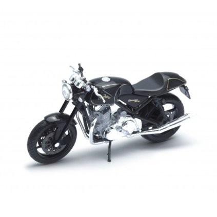 1:18 Norton Commando 961SE (farba Čierna)