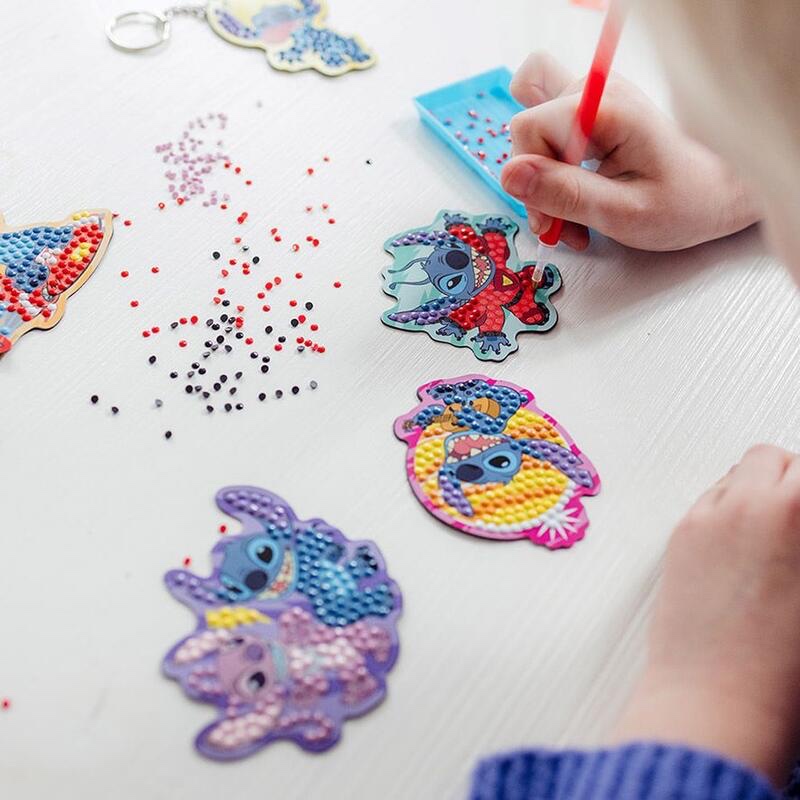 Lowlands Stitch Diamantové maľovanie magnetky