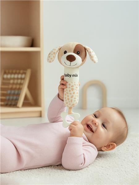 Plyšové hrkálka s pískatkom Baby Mix – psík hnedý