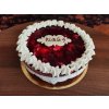 Tvarohový dort s višněmi a marcipánovou cedulkou