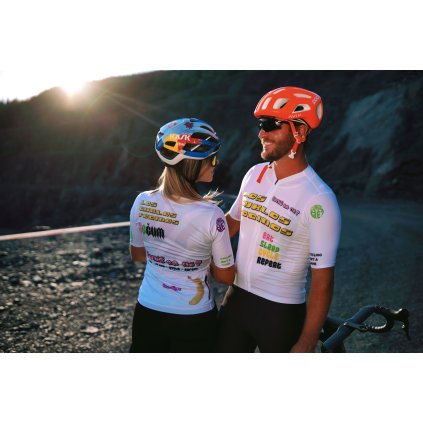 F8F82A06 18CA 4564 A0EB 2A77B6E81AB2