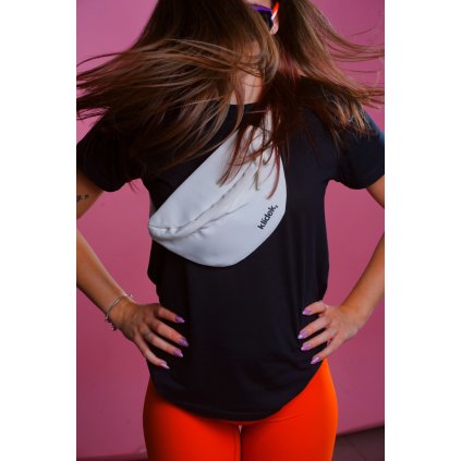 51B30768 DF04 4111 9C4C E9ACF6FDB5C3