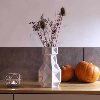 vase gray white bg small
