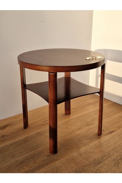 Stolek ke křeslům Halabala