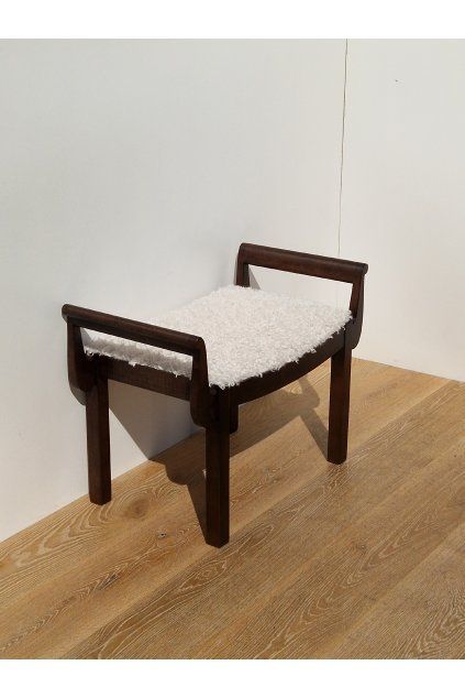 Starožitná čalouněná stolička