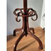 Stojanový věšák THONET