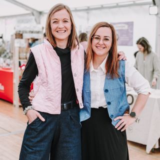 Ještě pořád vstřebávám víkendový @dyzajnmarket . 💛 Byly to dva dny plné setkání, rozhovorů, smíchu, zkoušení oblečení,...