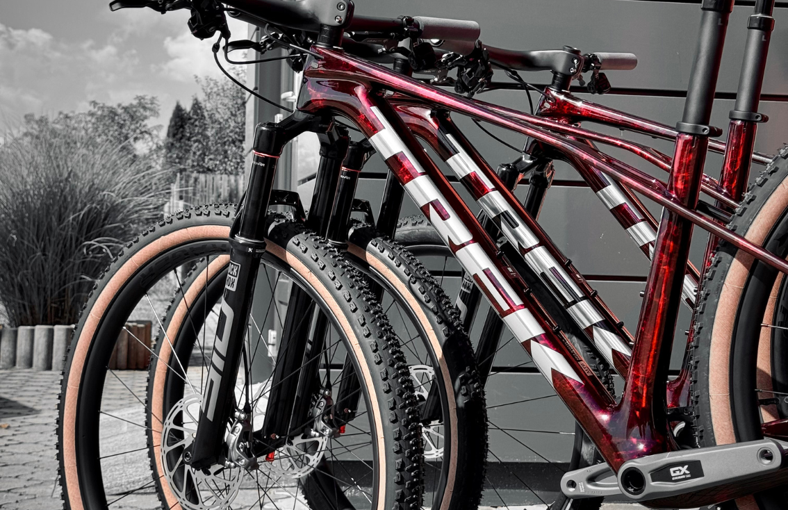 Supercaliber vs. Procaliber - kola skladem!