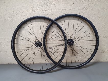 Novatec M30 29" sada kolies, Boost, 6-dier, Sram XD