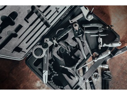 nářadí sada-kufr FORCE TAILOR, 19 kusů, 33 funkcí