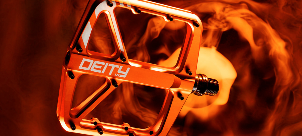 Deity_komponenty_mtb