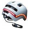 Helma na kolo kolobezku se zadnim svetlem celovkou Nutcase Vio Mips Blanco Light 4