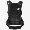 Batoh s chráničem páteře EVOC Trail Pro Blackline 26
