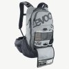 Batoh s chráničem páteře EVOC Trail Pro 16, Stone/Carbon Grey