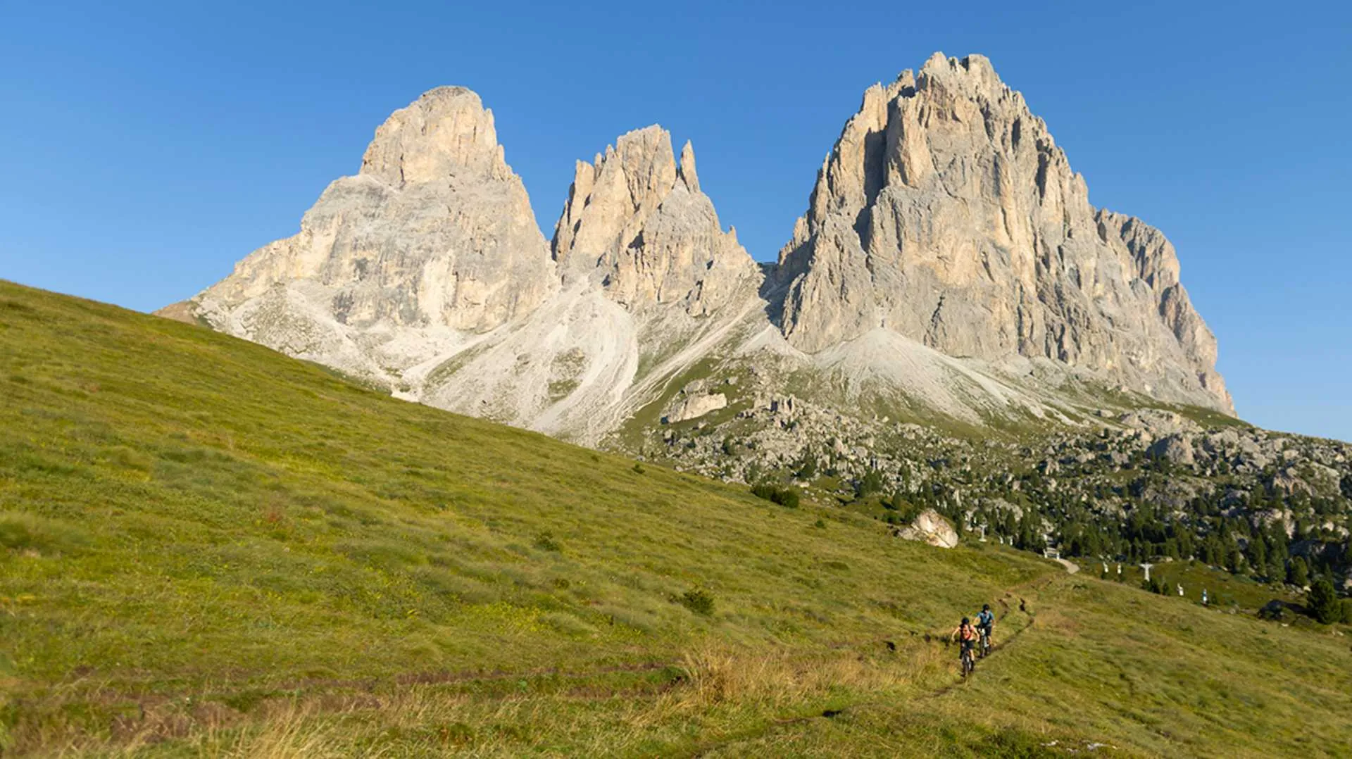 Obrovský dojezd pro parádní jízdy