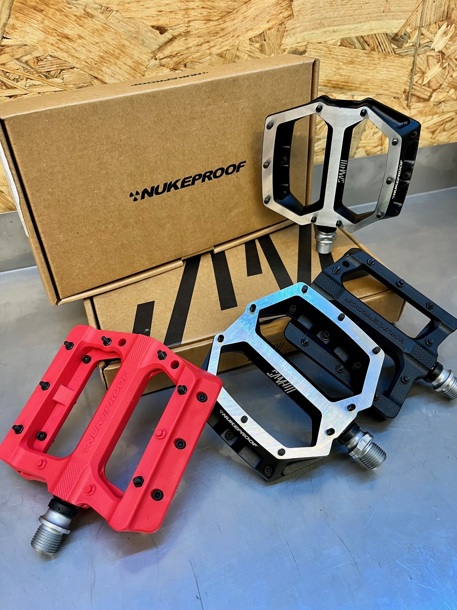 Kompozit nebo hliník? Jaké pedály vybrat