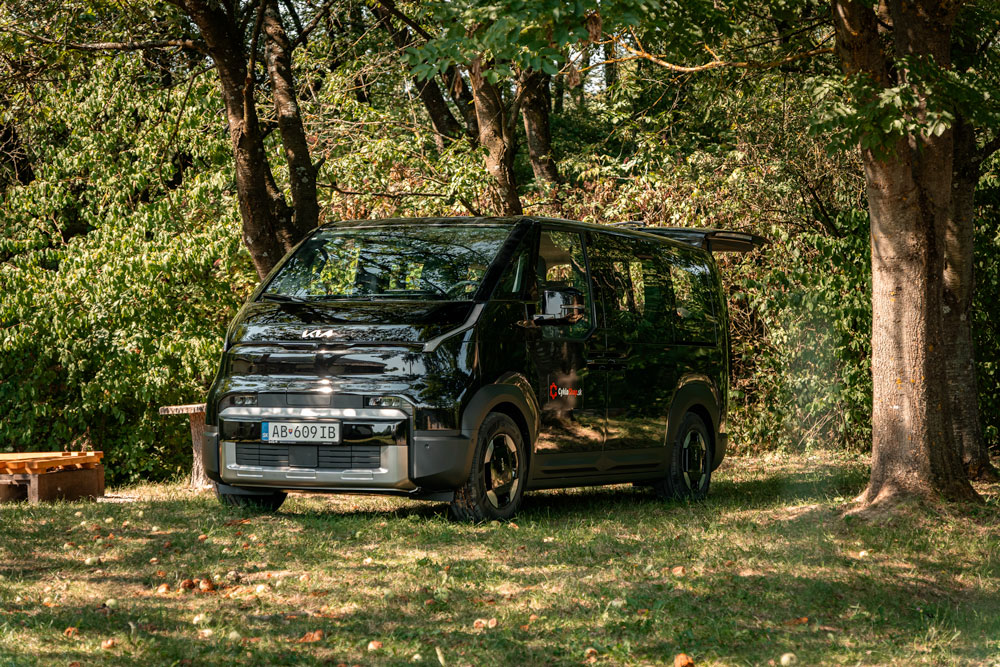 KIA PV5 Passenger - elektrické auto ideálne pre bikera a prevoz bicyklov