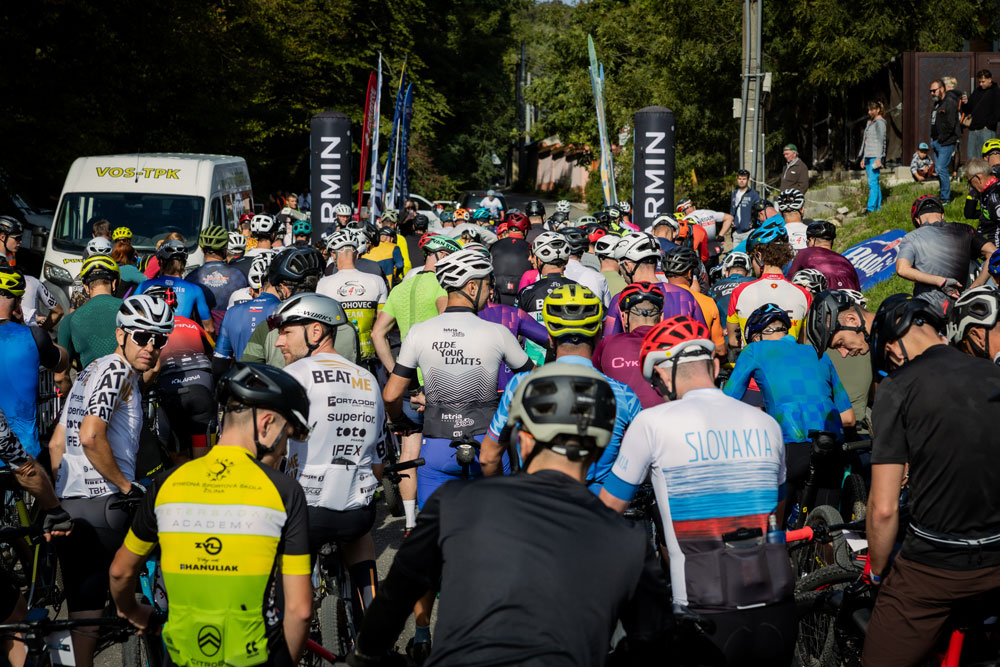 Pretekári na trati Garmin Bratislavského MTB maratónu 2026