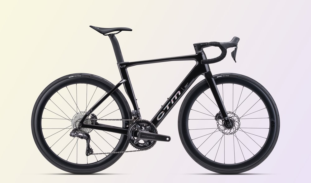CTM Blade Pro 2027 - čierny cestný bicykel so Shimano Ultegra Di2