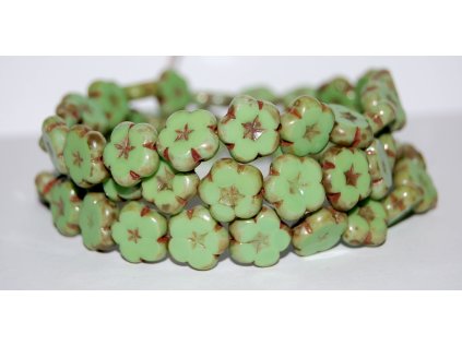 Flowers 14mm - Table cut beads