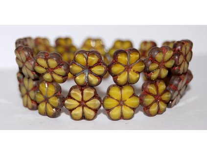 Flowers 15mm -6- Table cut beads